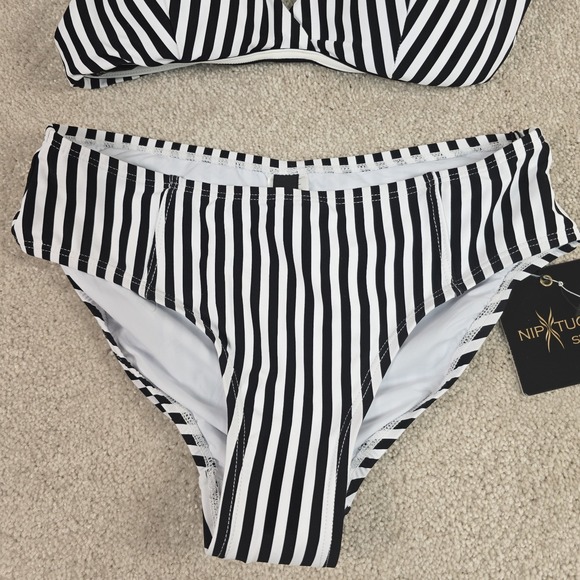 Nip Tuck Swim Stripe Bikini Two Piece Swimsuit Multi Fit Cup Size 8  Black White - Picture 3 of 5